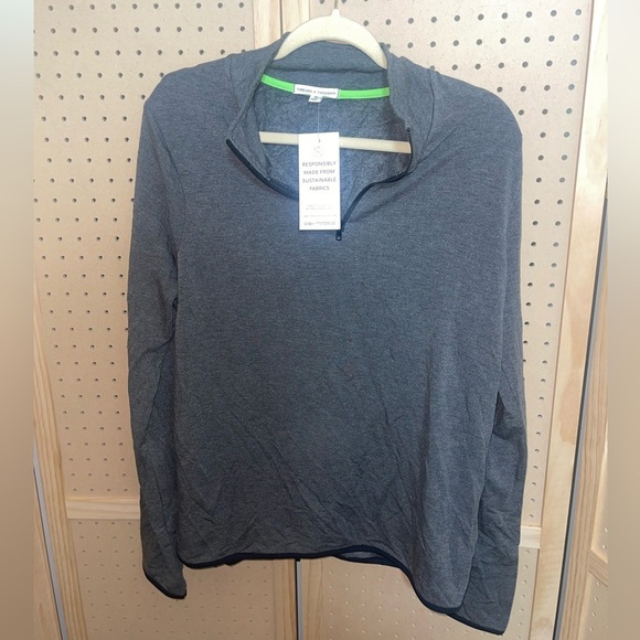 NWT Threads 4 Thoughts size Medium Top Shirt Blouse - Picture 1 of 6